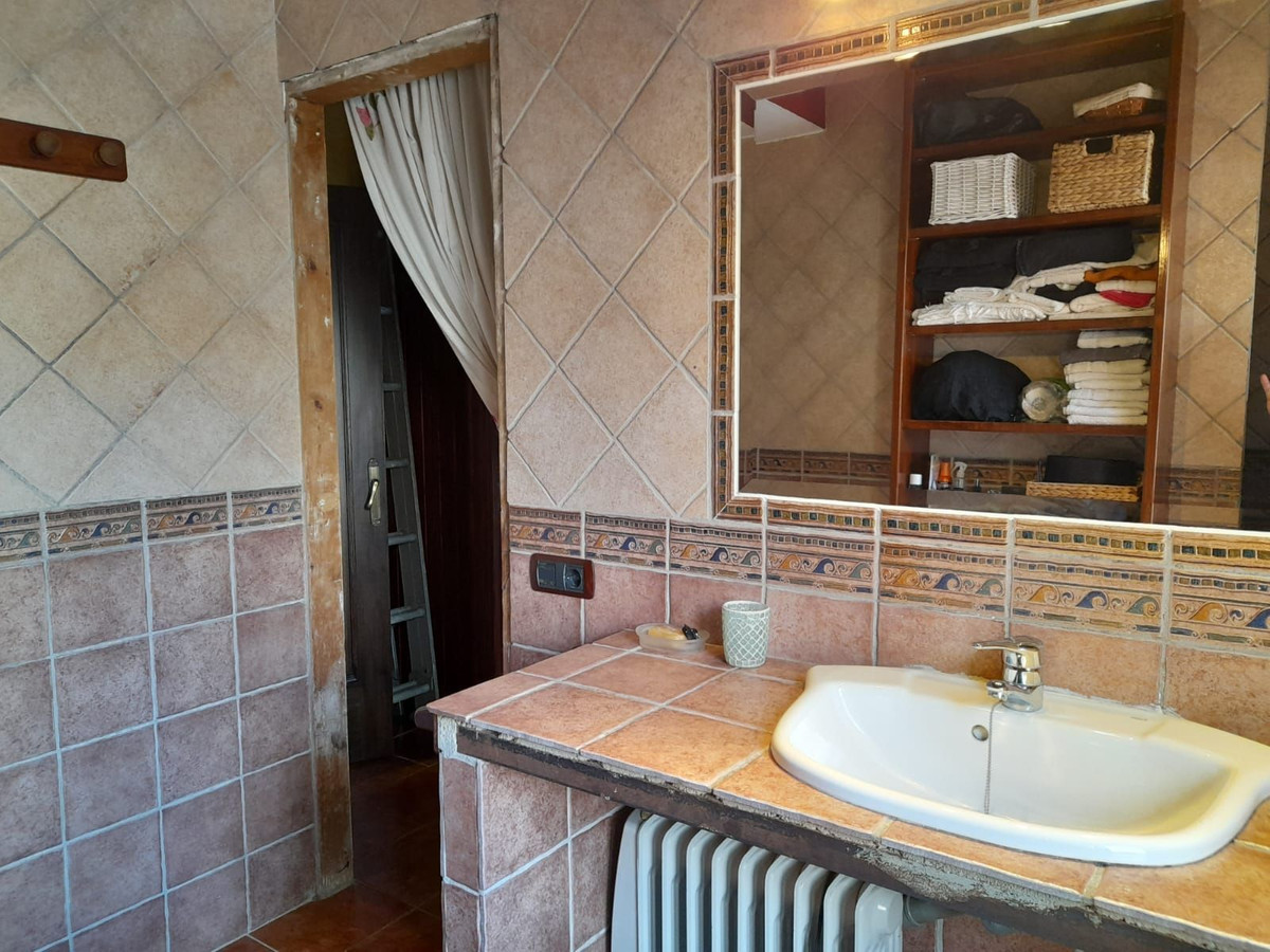 3 Bed Townhouse for sale in Las Lagunas Costa Del Sol, Málaga, Spain