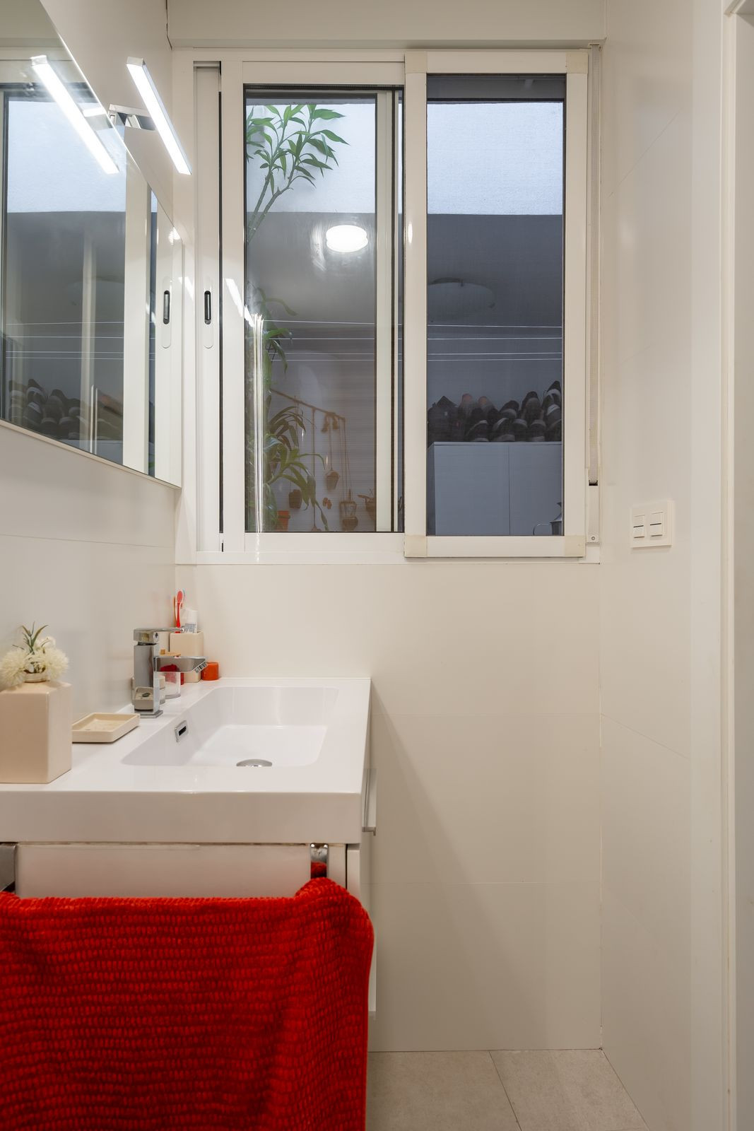 2 Bed Townhouse for sale in Estepona Costa Del Sol, Málaga, Spain