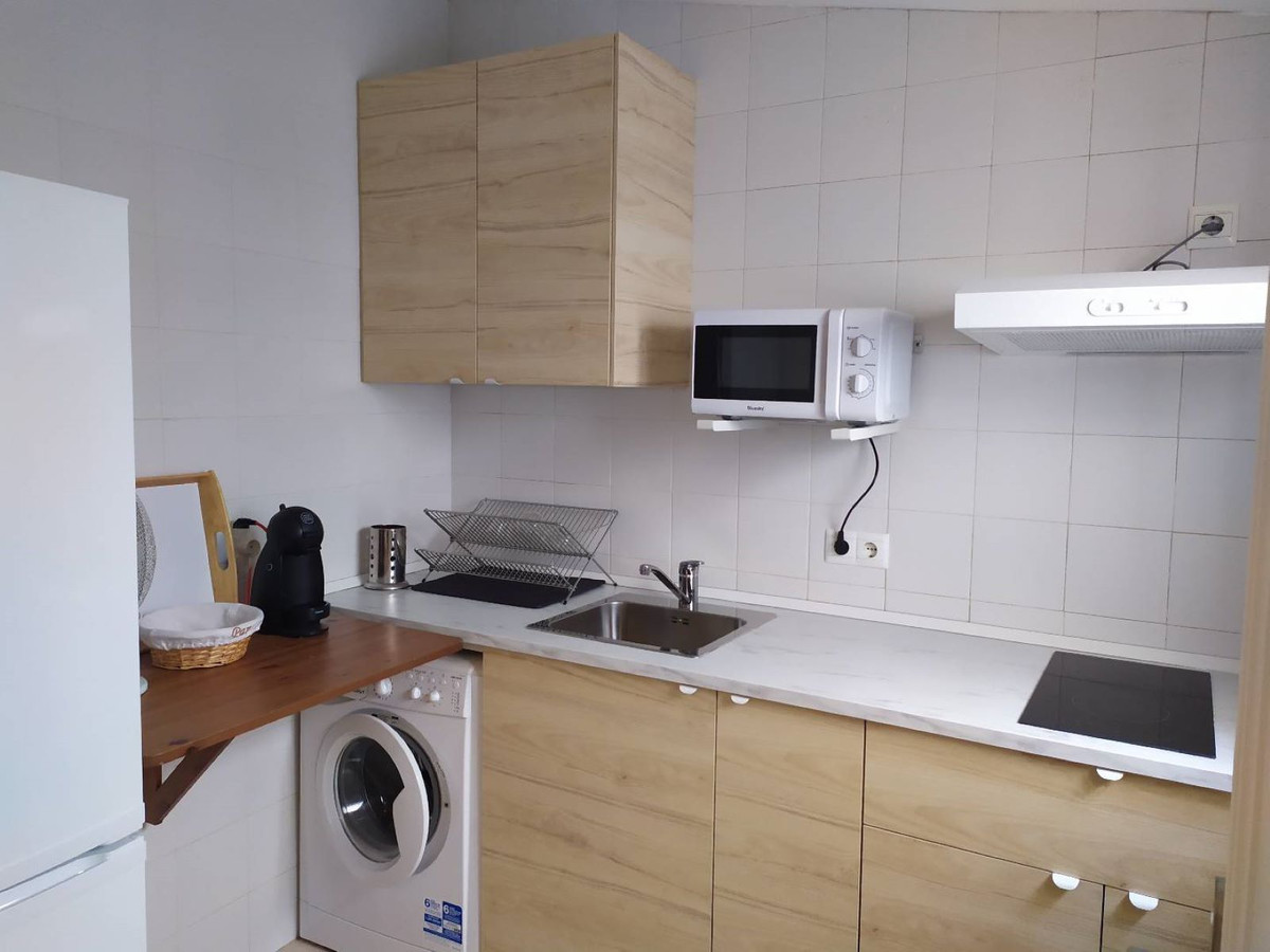2 Bed Townhouse for sale in Estepona Costa Del Sol, Málaga, Spain