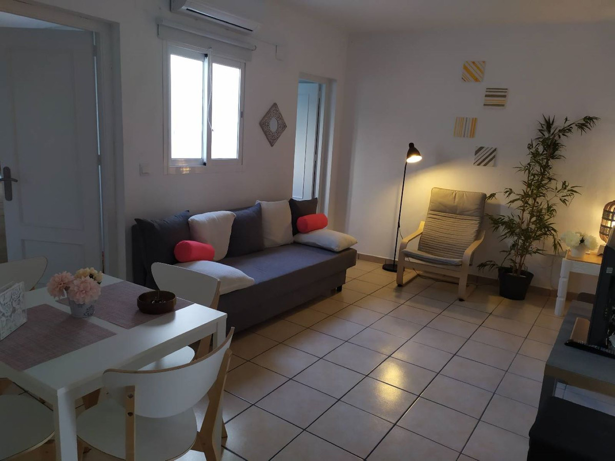 2 Bed Townhouse for sale in Estepona Costa Del Sol, Málaga, Spain