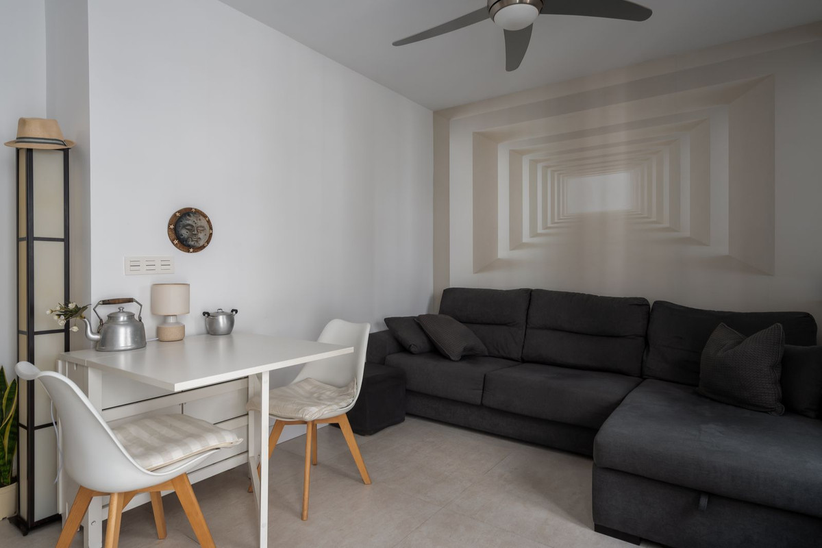 2 Bed Townhouse for sale in Estepona Costa Del Sol, Málaga, Spain