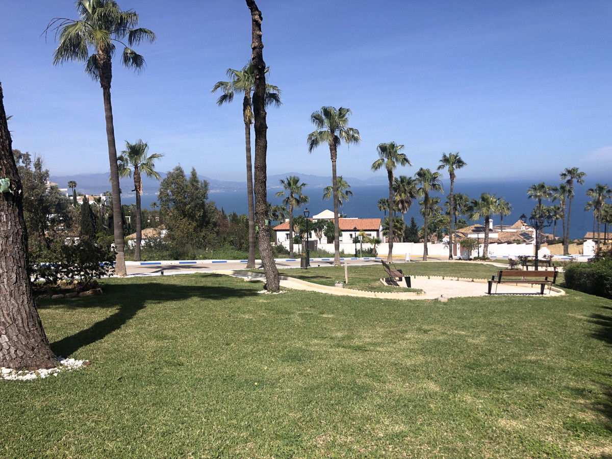 Se vende Terreno Urbano  en Costa Del Sol, Málaga, España