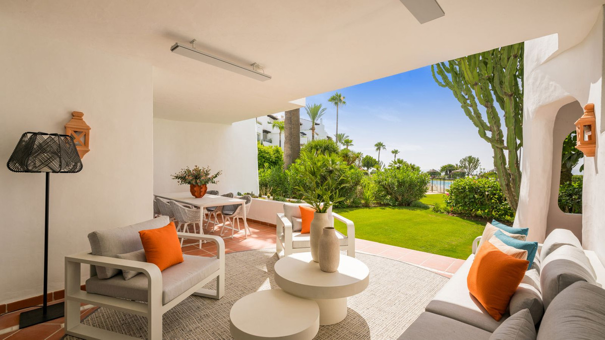 3 Bed Apartment for sale in Estepona Costa Del Sol, Málaga, Spain