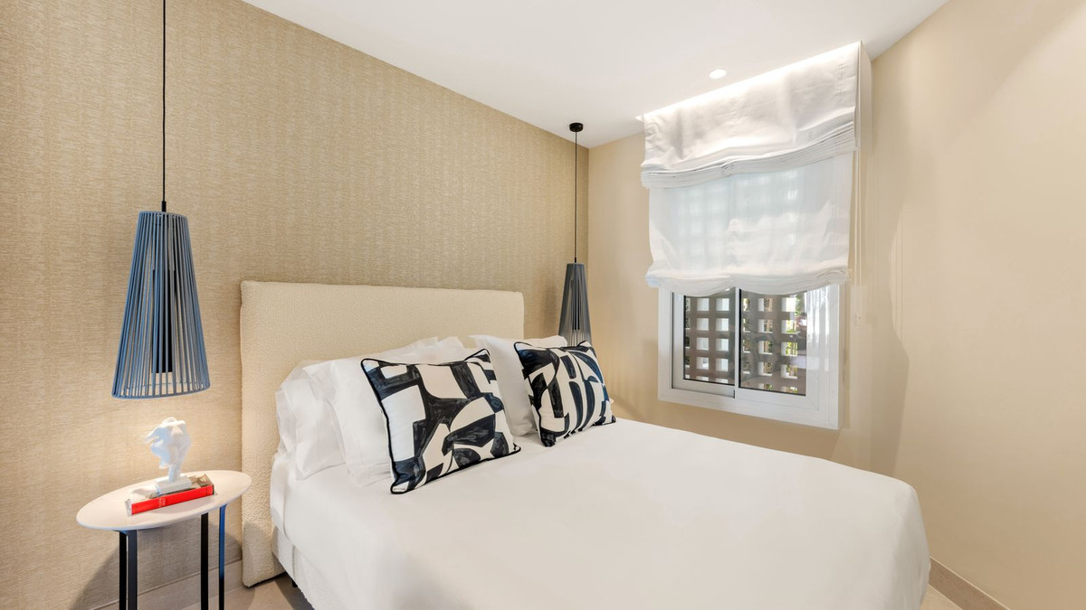 3 Bed Apartment for sale in Estepona Costa Del Sol, Málaga, Spain