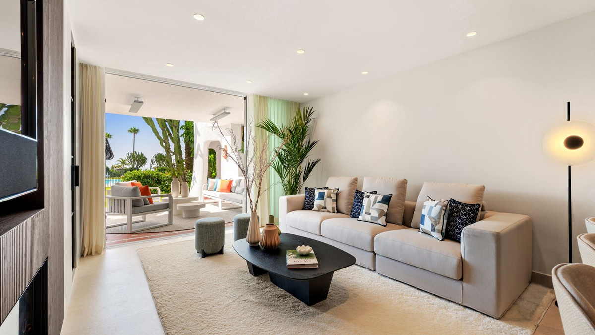 3 Bed Apartment for sale in Estepona Costa Del Sol, Málaga, Spain