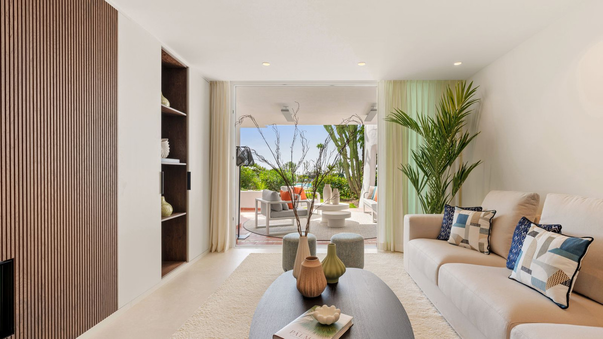 3 Bed Apartment for sale in Estepona Costa Del Sol, Málaga, Spain