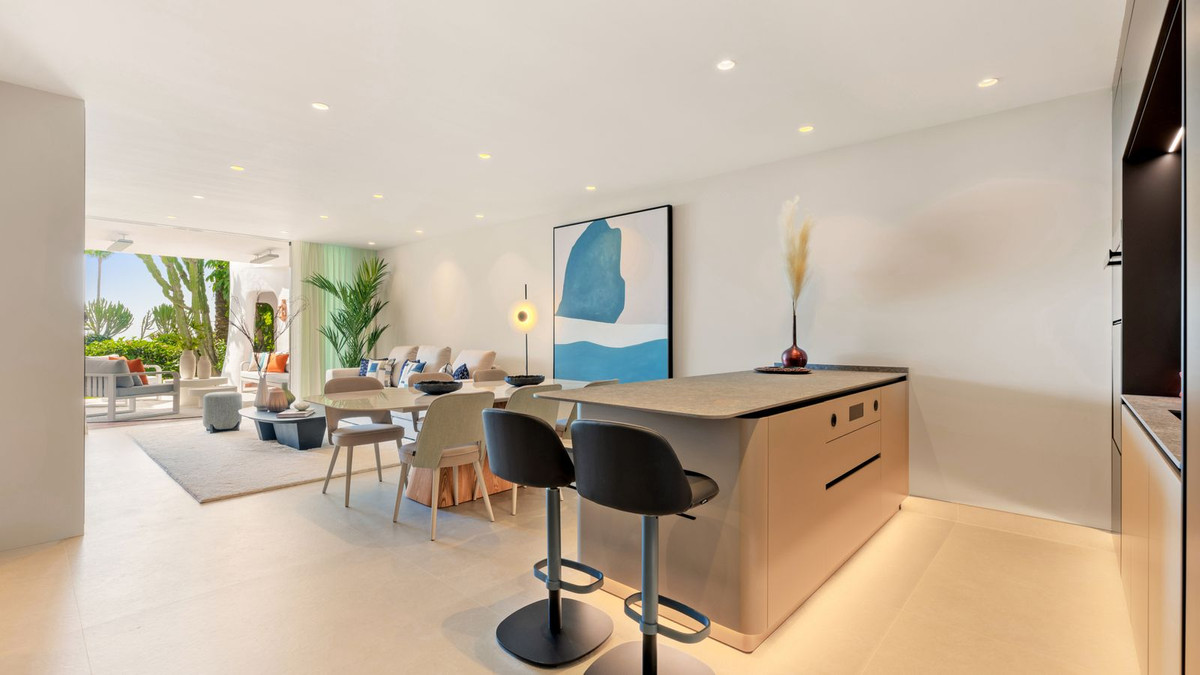 3 Bed Apartment for sale in Estepona Costa Del Sol, Málaga, Spain