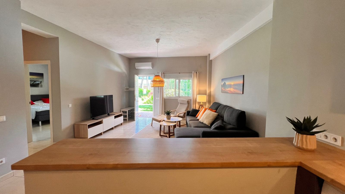 2 Bed Apartment for sale in Marbesa Costa Del Sol, Málaga, Spain
