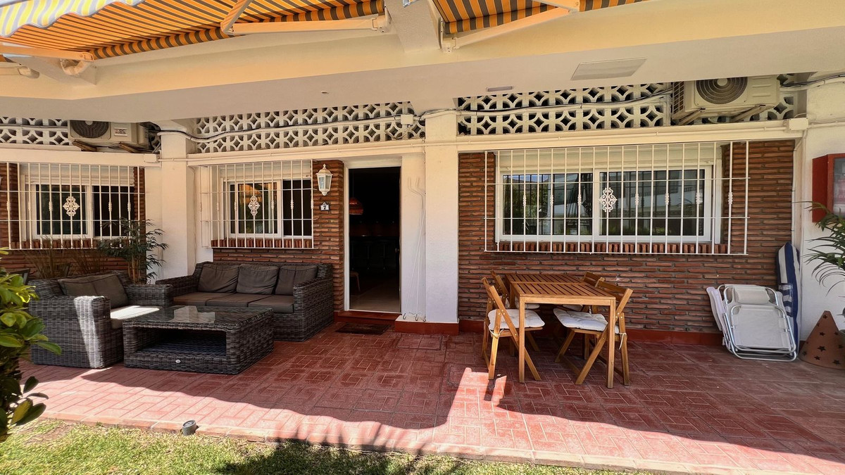 2 Bed Apartment for sale in Marbesa Costa Del Sol, Málaga, Spain