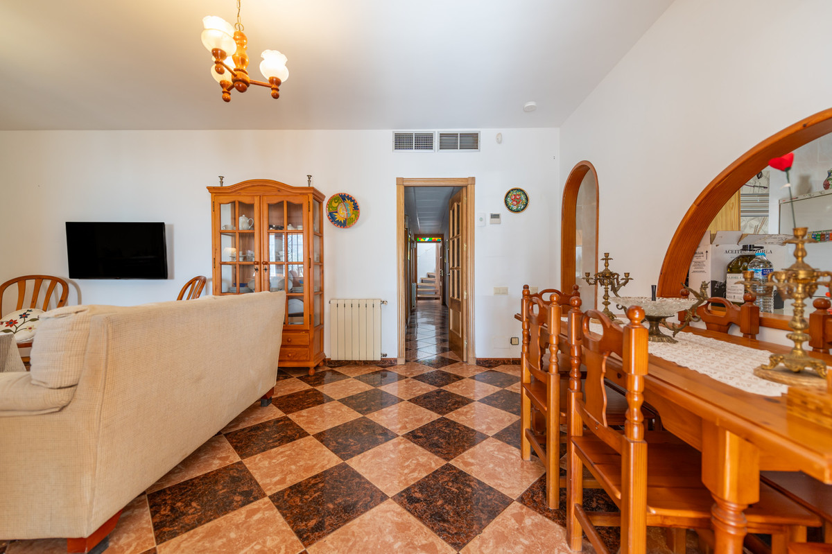 4 Bed Townhouse for sale in Las Chapas Costa Del Sol, Málaga, Spain