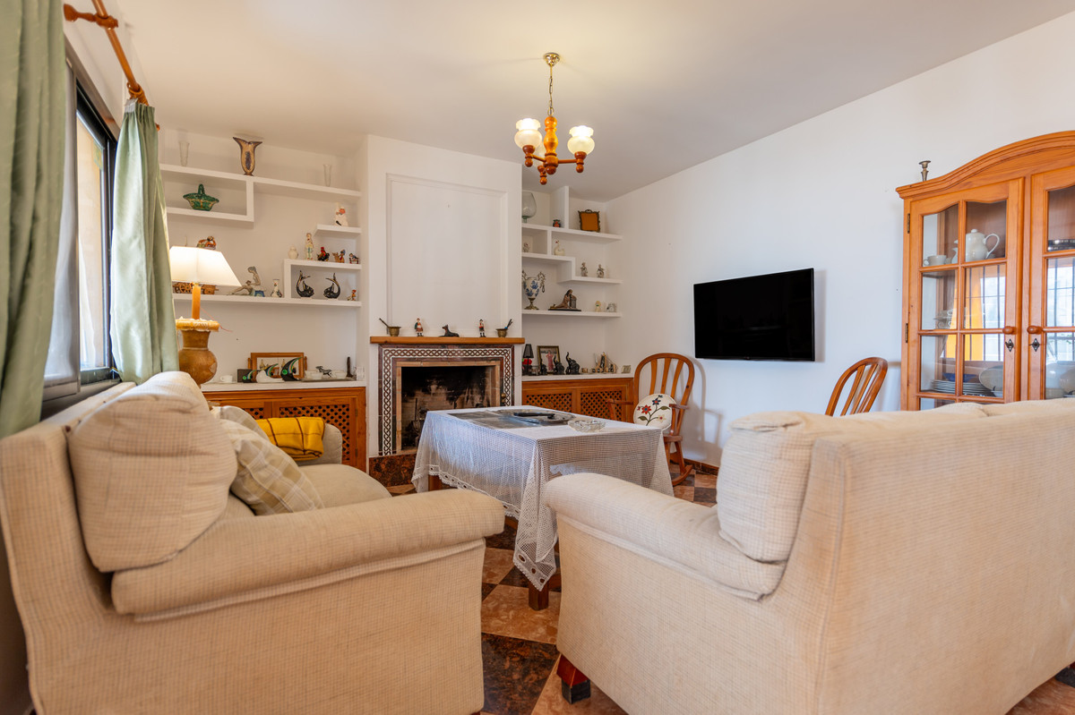 4 Bed Townhouse for sale in Las Chapas Costa Del Sol, Málaga, Spain