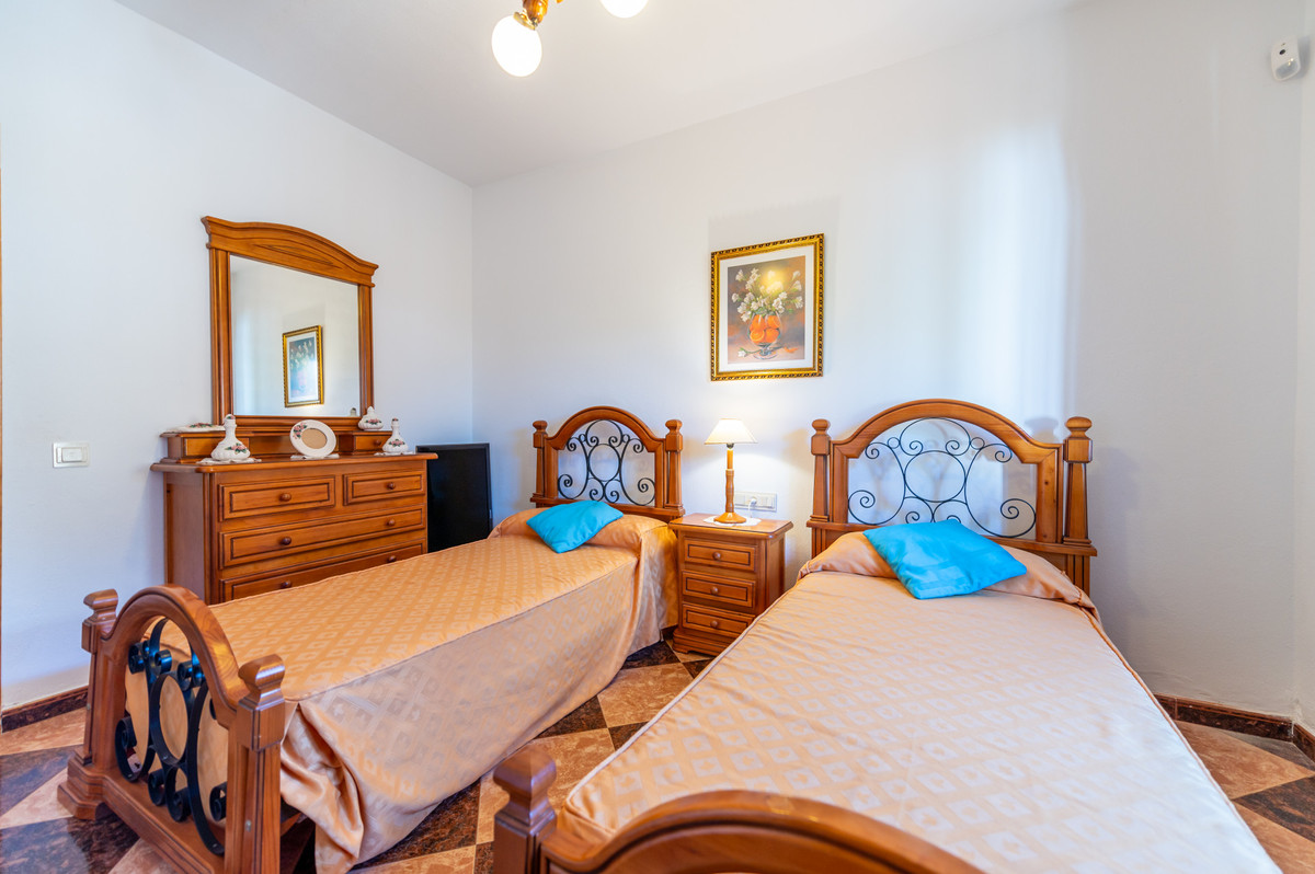 4 Bed Townhouse for sale in Las Chapas Costa Del Sol, Málaga, Spain