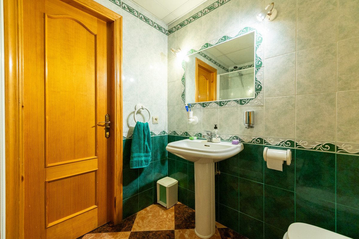 4 Bed Townhouse for sale in Las Chapas Costa Del Sol, Málaga, Spain
