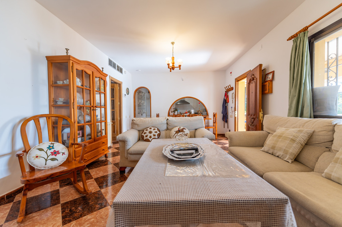4 Bed Townhouse for sale in Las Chapas Costa Del Sol, Málaga, Spain