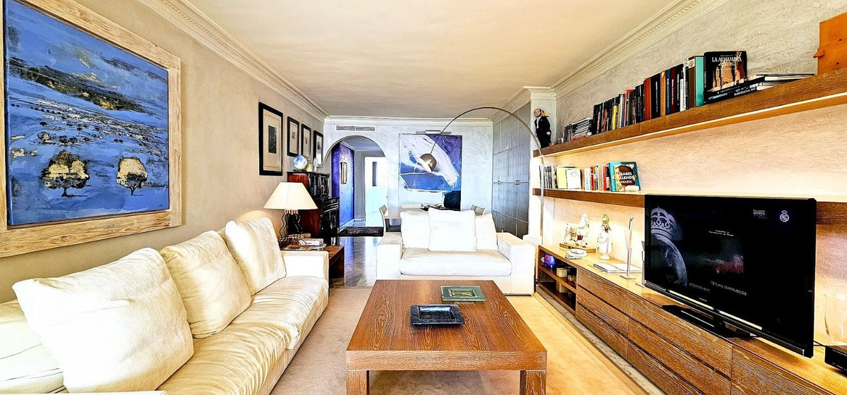 Se vende Apartamento Planta Media de 2 dormitorios en Costa Del Sol, Málaga, España