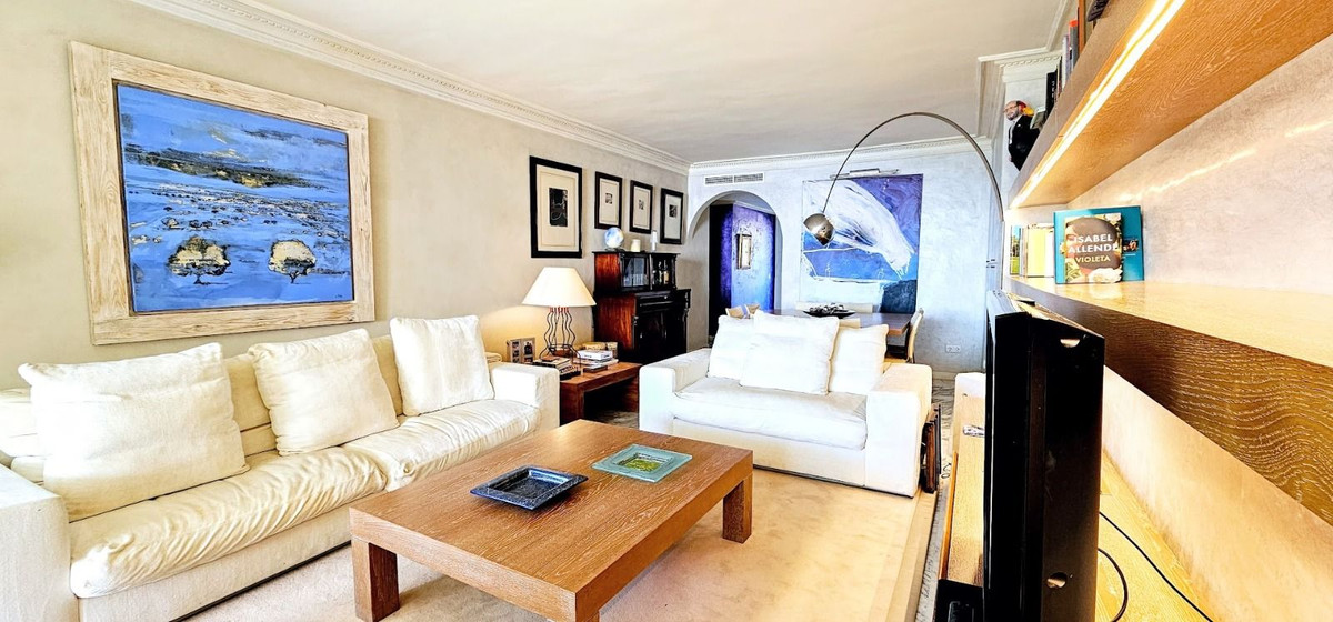 Se vende Apartamento Planta Media de 2 dormitorios en Costa Del Sol, Málaga, España