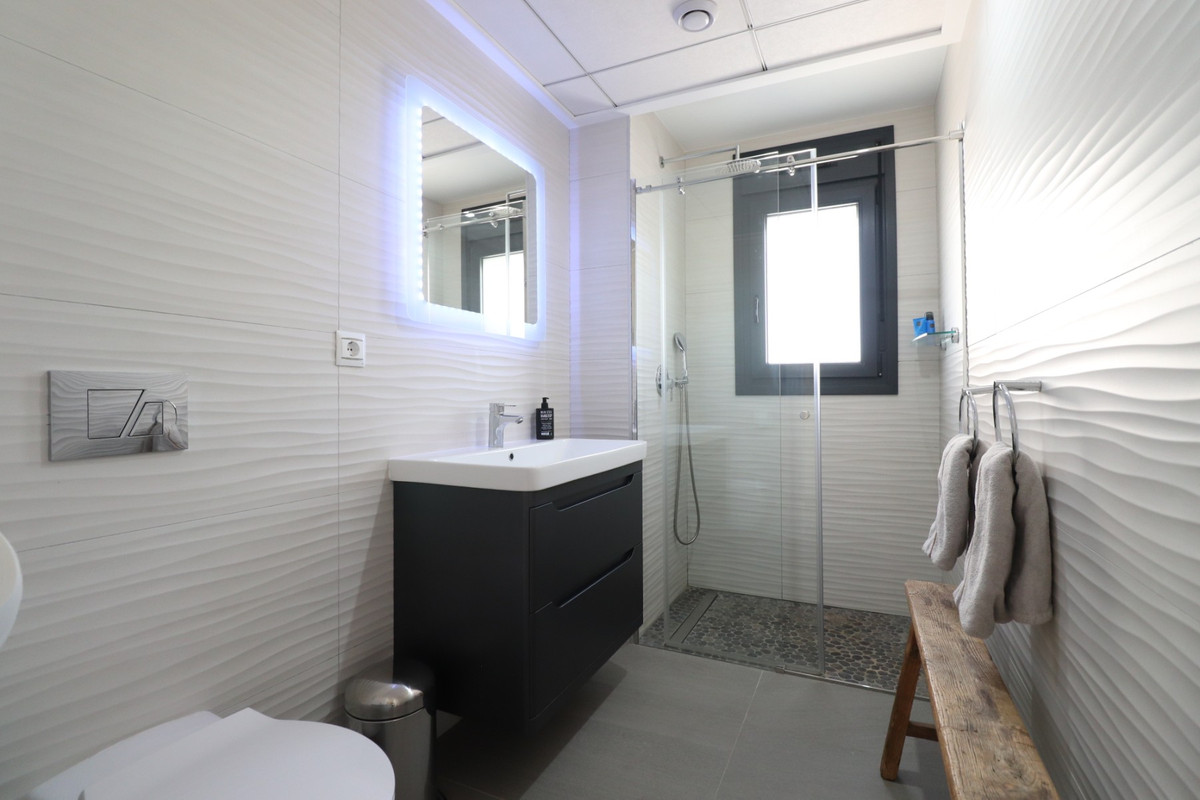 Se vende Apartamento Planta Baja de 3 dormitorios en Costa Blanca, Alicante, España