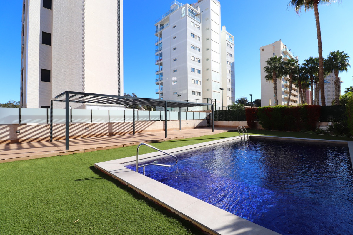 Se vende Apartamento Planta Baja de 3 dormitorios en Costa Blanca, Alicante, España