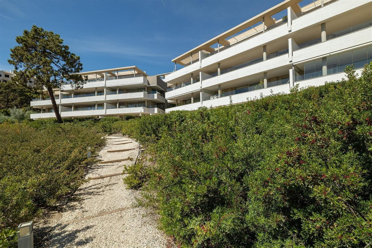 3 Bed Apartment for sale in Los Arqueros Costa Del Sol, Málaga, Spain