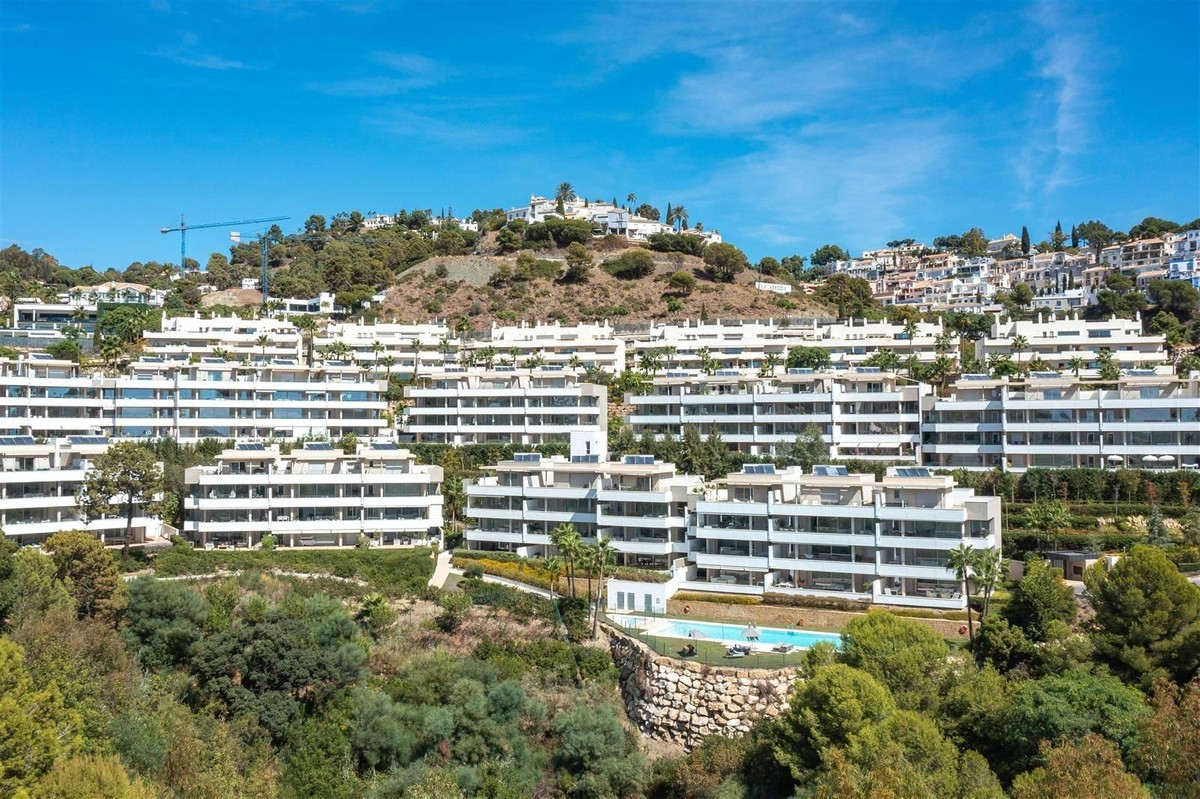 3 Bed Apartment for sale in Los Arqueros Costa Del Sol, Málaga, Spain