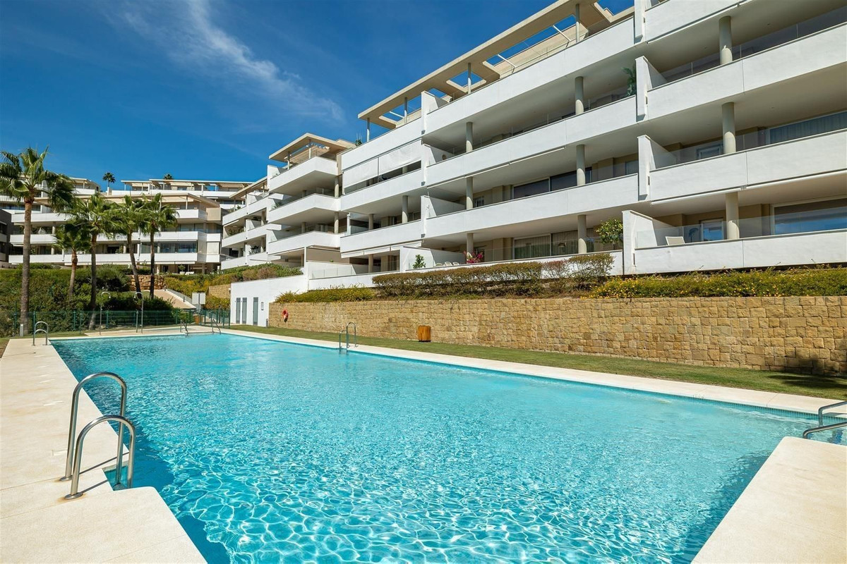 3 Bed Apartment for sale in Los Arqueros Costa Del Sol, Málaga, Spain