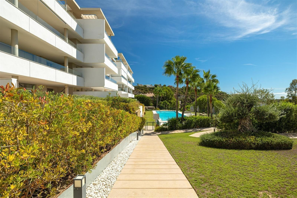 3 Bed Apartment for sale in Los Arqueros Costa Del Sol, Málaga, Spain