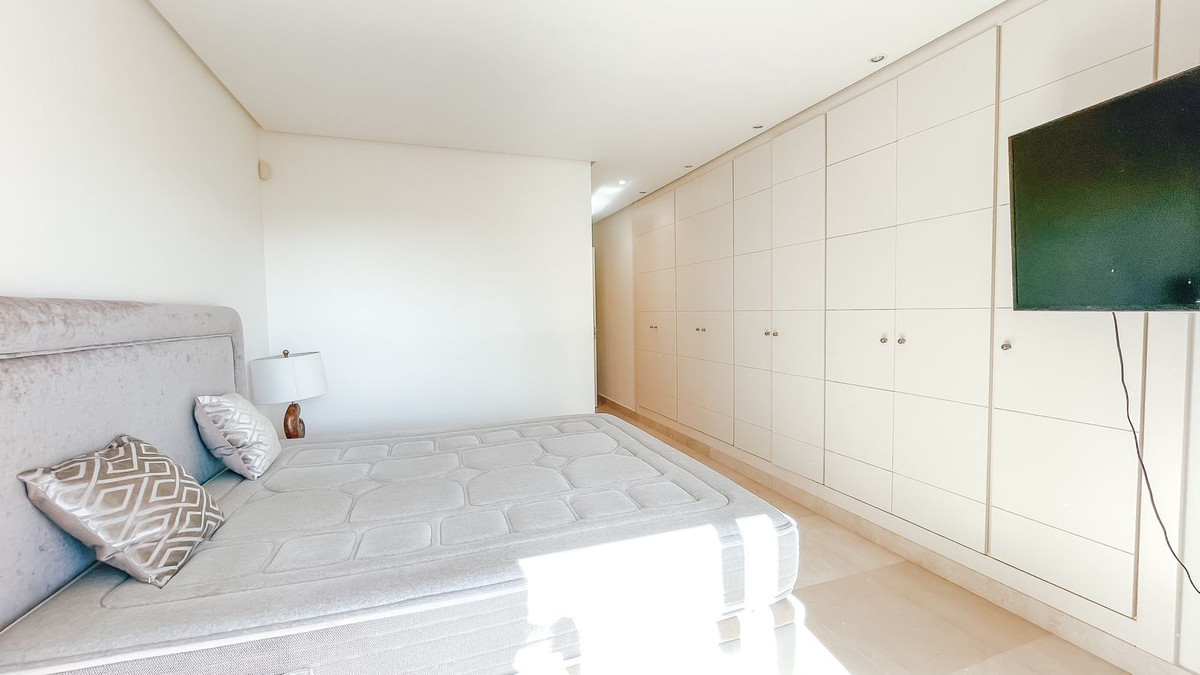 2 Bed Apartment for sale in Marbella Costa Del Sol, Málaga, Spain