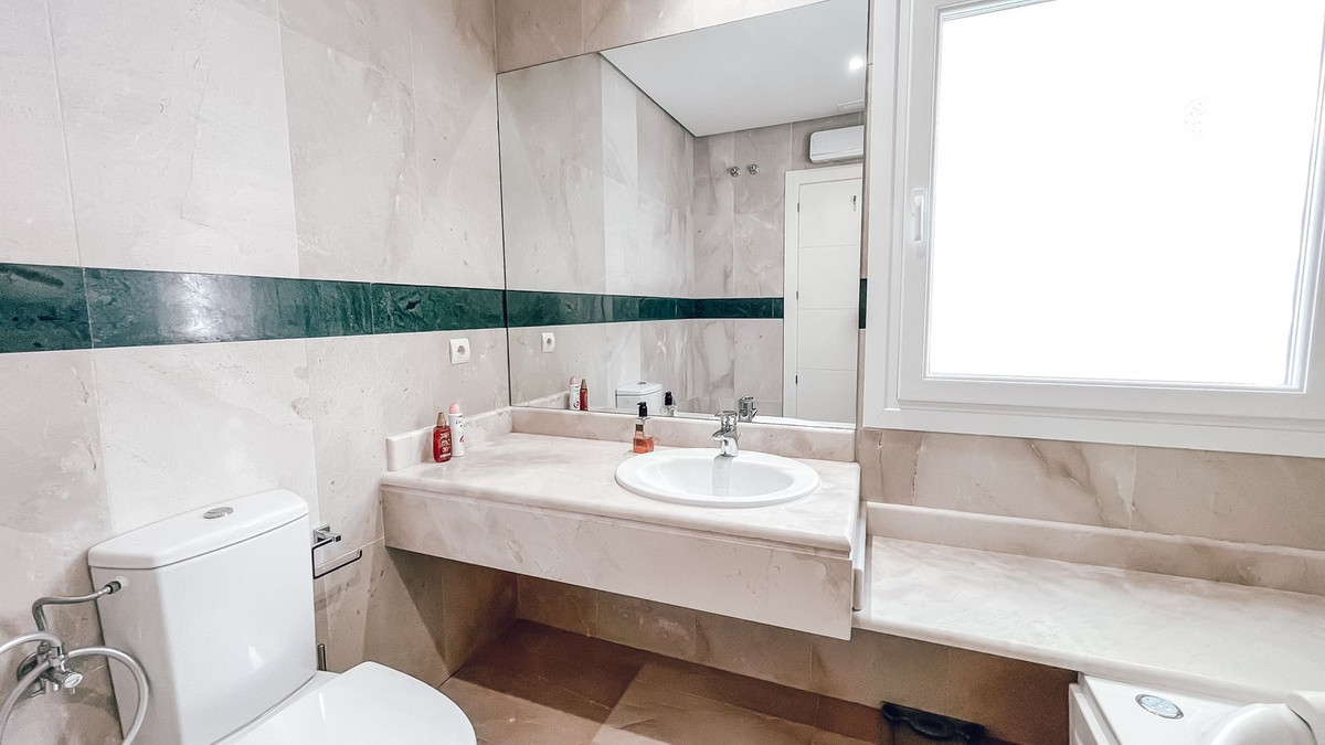 2 Bed Apartment for sale in Marbella Costa Del Sol, Málaga, Spain