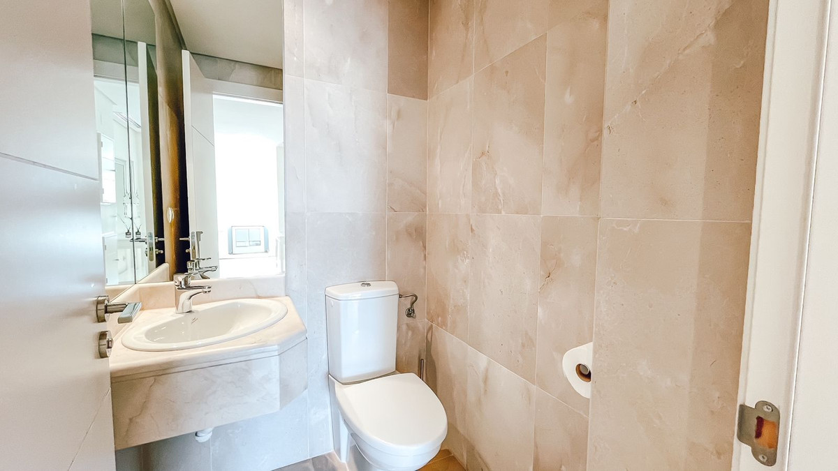 2 Bed Apartment for sale in Marbella Costa Del Sol, Málaga, Spain