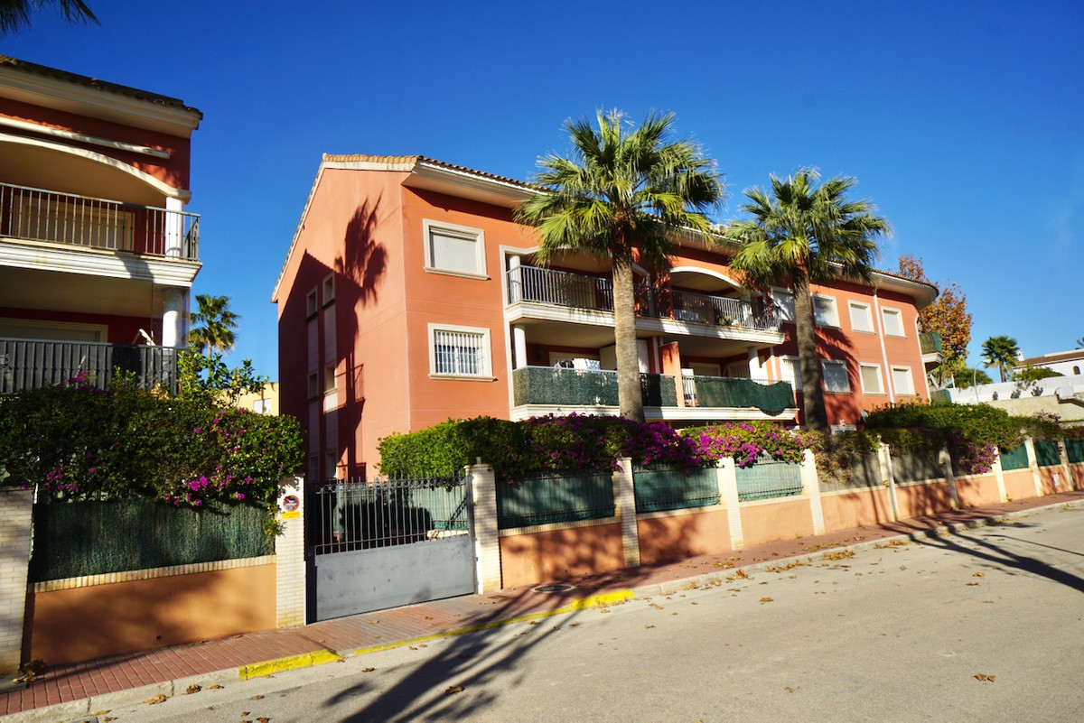 3 Bed Apartment for sale in El Arenal Costa Blanca, Alicante, Spain