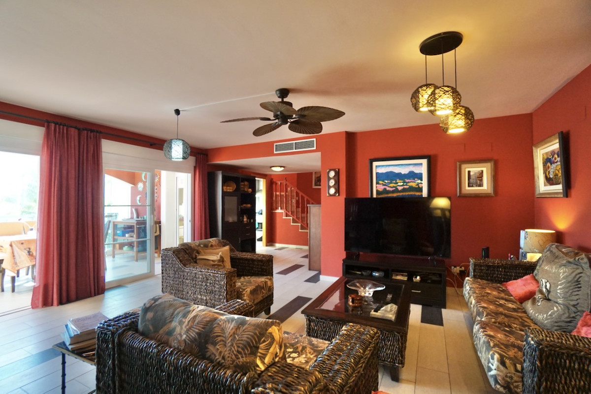 3 Bed Apartment for sale in El Arenal Costa Blanca, Alicante, Spain