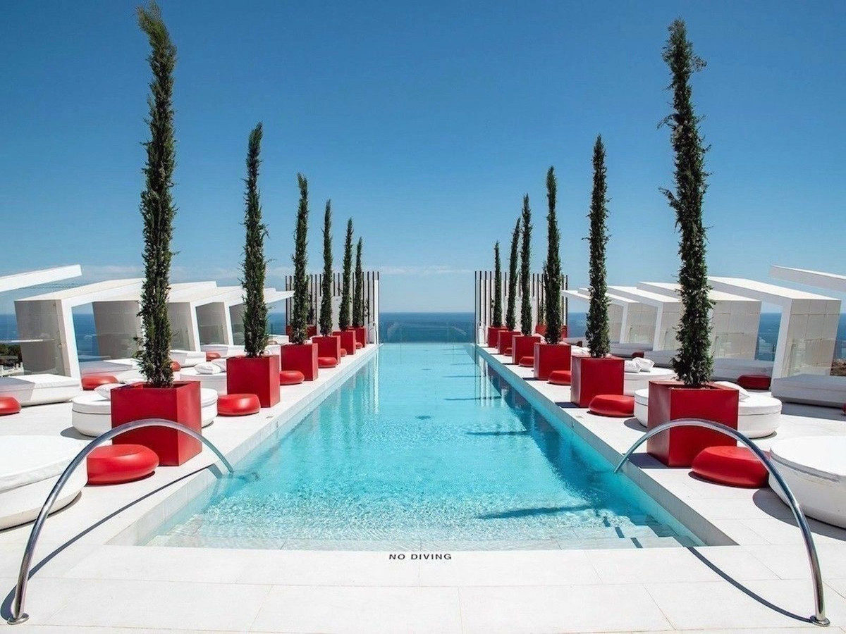 2 Bed Apartment for sale in Fuengirola Costa Del Sol, Málaga, Spain
