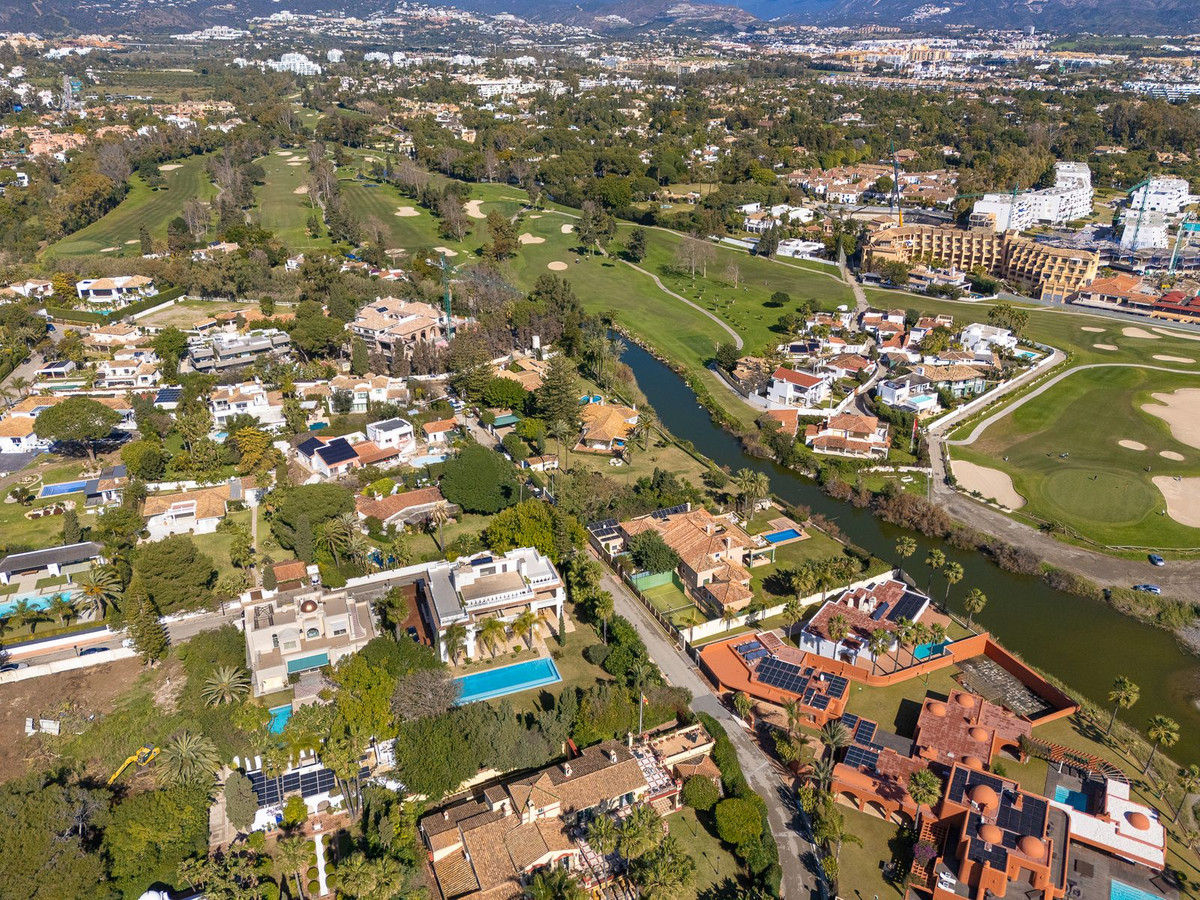 4 Bed Townhouse for sale in Guadalmina Baja Costa Del Sol, Málaga, Spain