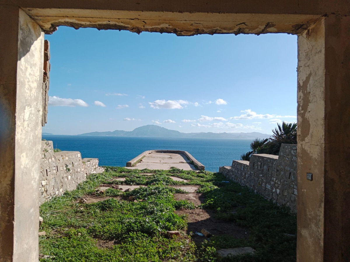 Se vende Terreno con Ruina  en Costa Del Sol, Málaga, España