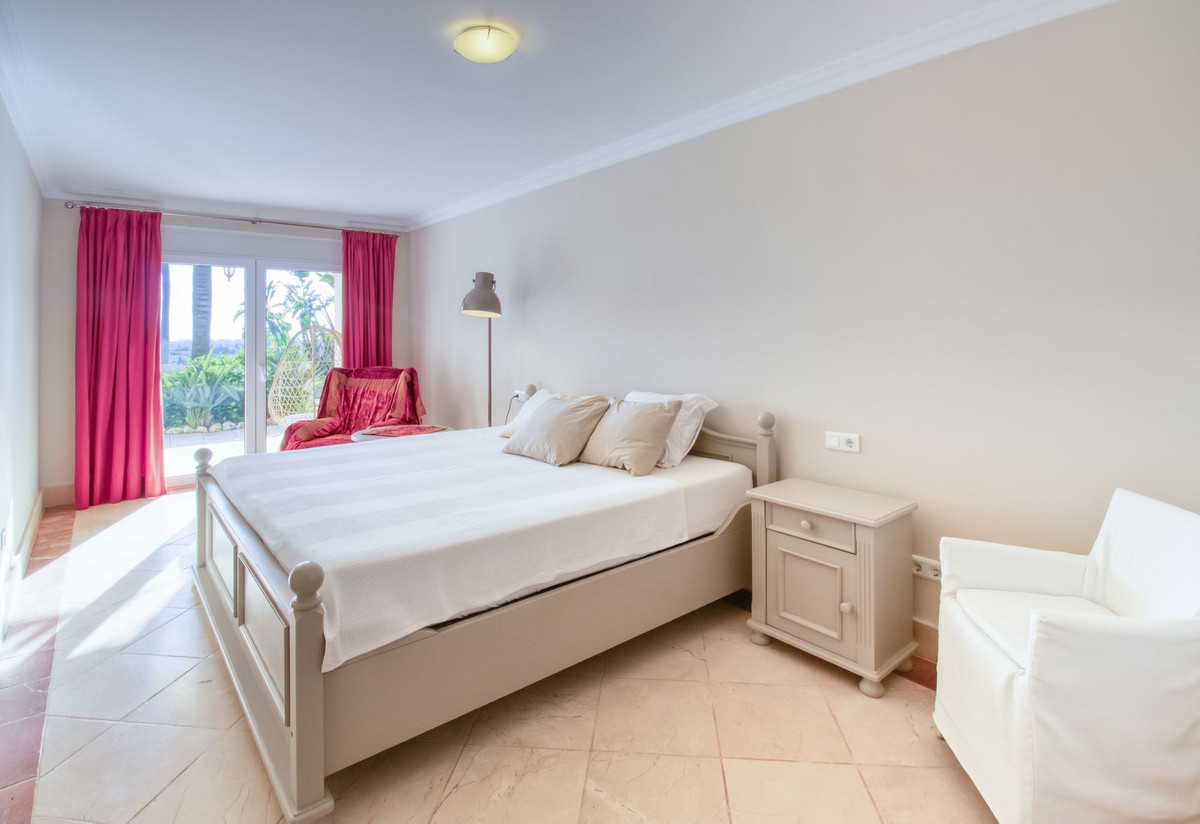 4 Bed Townhouse for sale in Estepona Costa Del Sol, Málaga, Spain
