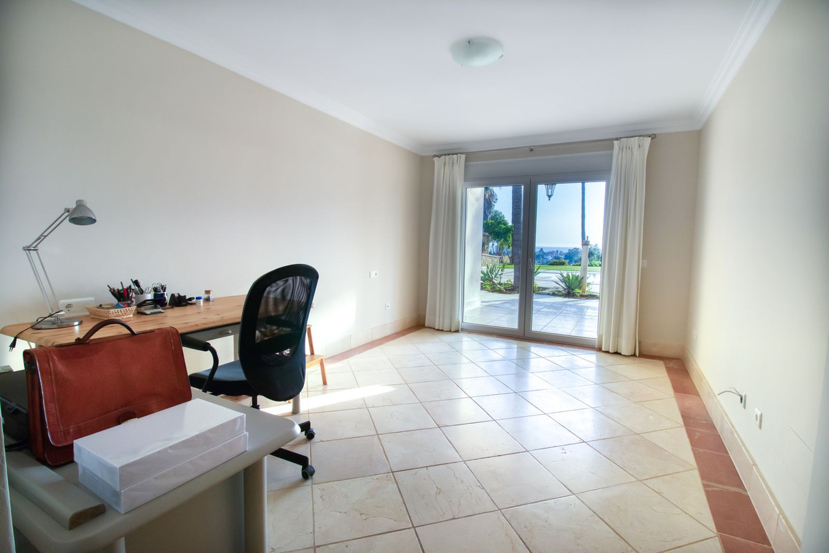 4 Bed Townhouse for sale in Estepona Costa Del Sol, Málaga, Spain