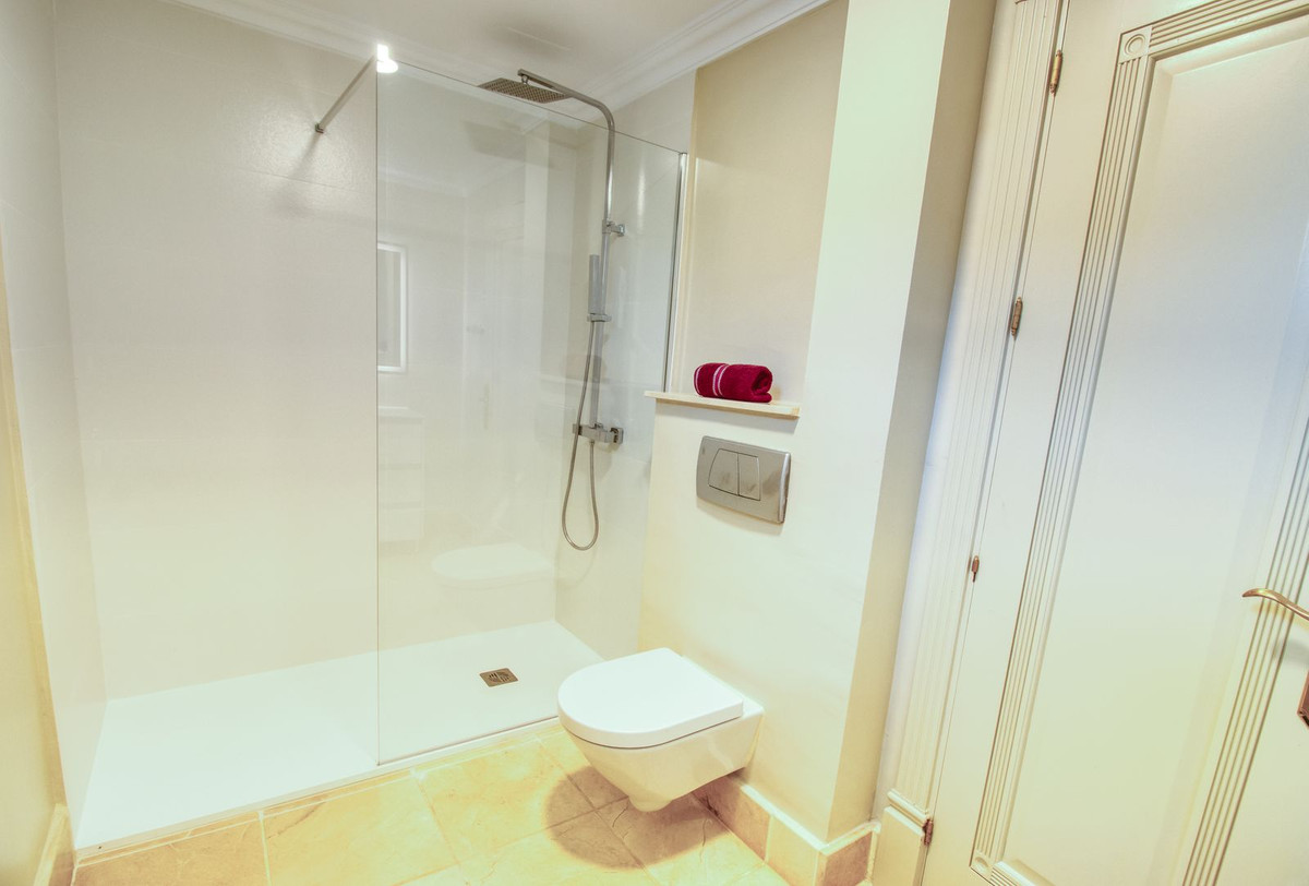 4 Bed Townhouse for sale in Estepona Costa Del Sol, Málaga, Spain