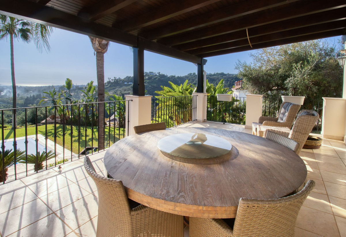 4 Bed Townhouse for sale in Estepona Costa Del Sol, Málaga, Spain