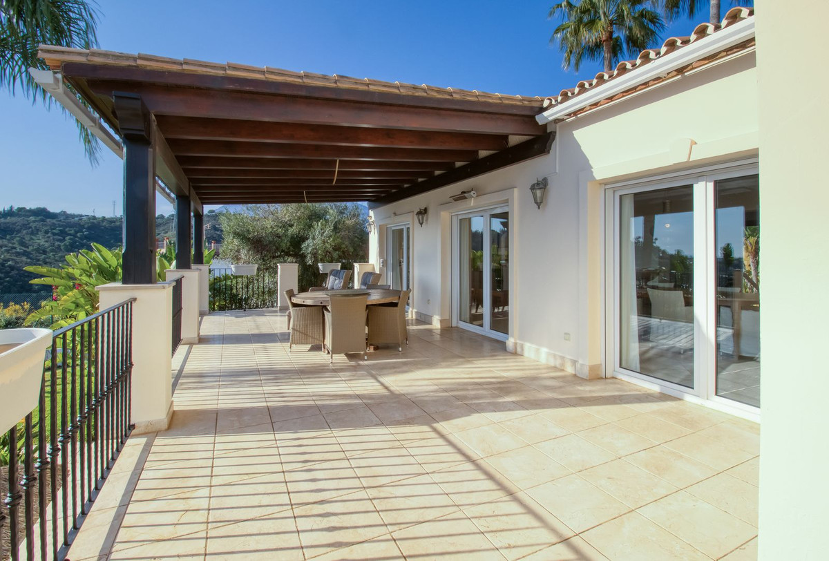 4 Bed Townhouse for sale in Estepona Costa Del Sol, Málaga, Spain