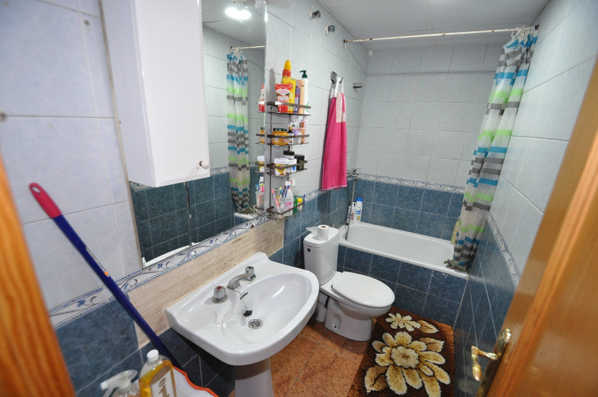 Se vende Adosada de 6 dormitorios en Costa Blanca, Alicante, España
