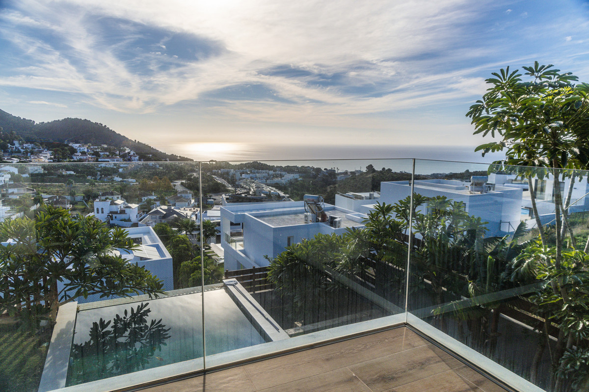 5 Bed Townhouse for sale in Mijas Costa Del Sol, Málaga, Spain