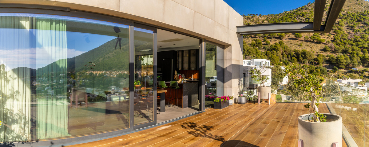 5 Bed Townhouse for sale in Mijas Costa Del Sol, Málaga, Spain