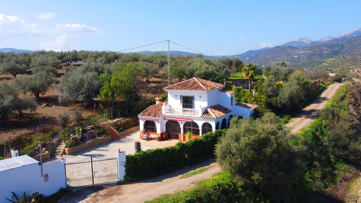 Se vende Villa - Chalet de 3 dormitorios en Costa Del Sol East, Málaga, España