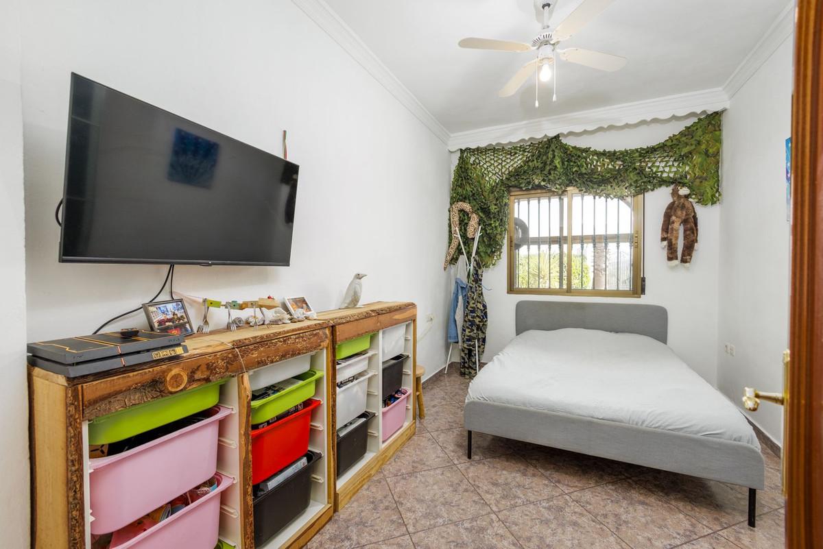 Se vende Villa - Chalet de 3 dormitorios en Costa Del Sol East, Málaga, España