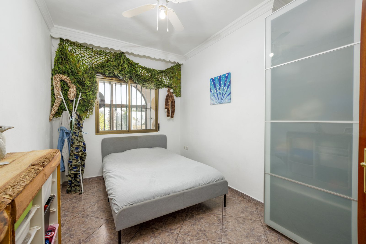 Se vende Villa - Chalet de 3 dormitorios en Costa Del Sol East, Málaga, España