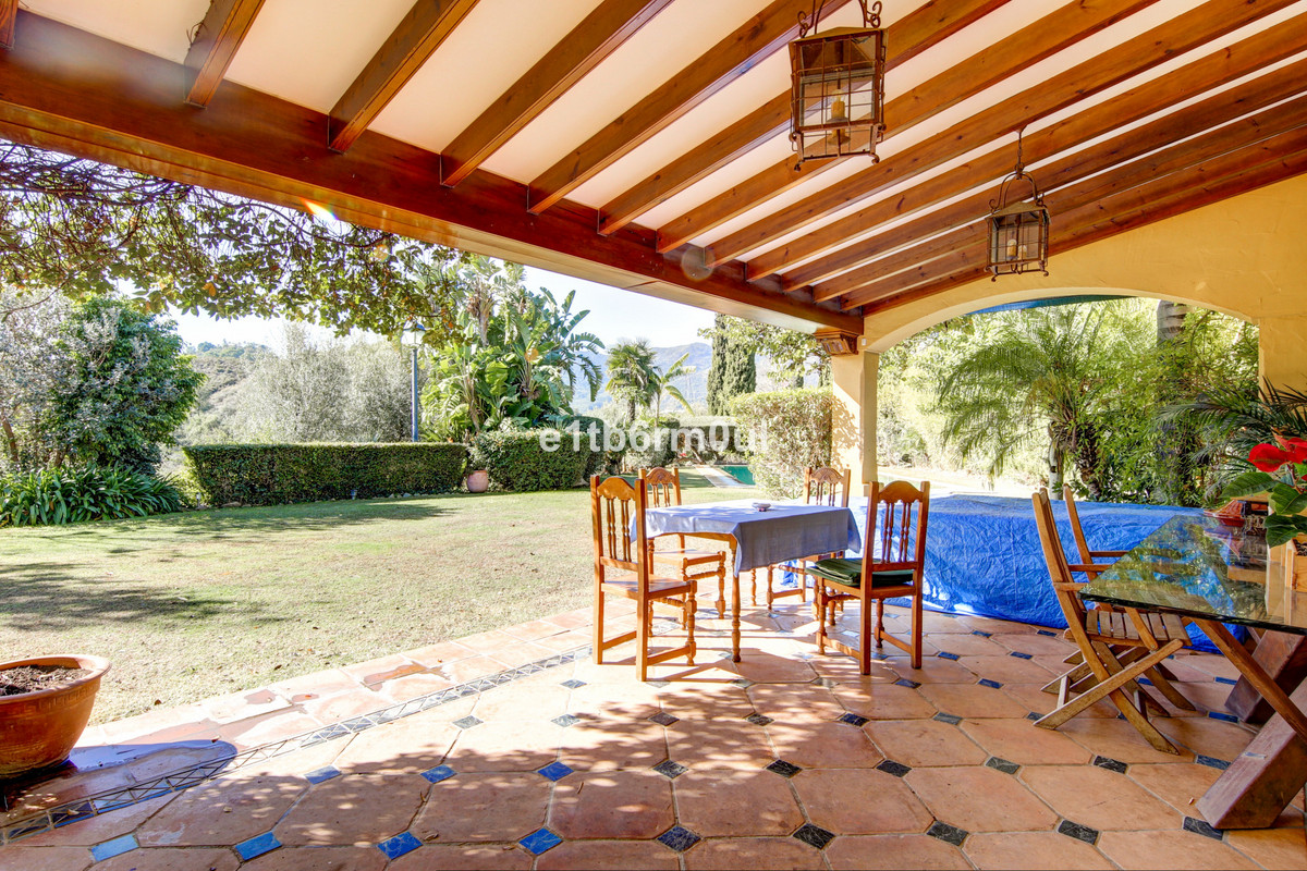 Se vende Finca - Cortijo de 5 dormitorios en Costa Del Sol, Málaga, España
