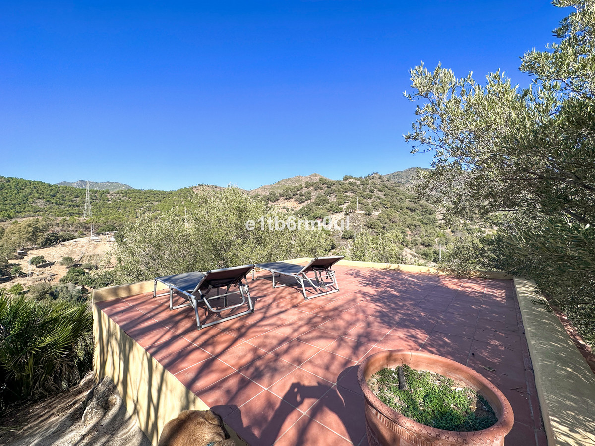Se vende Finca - Cortijo de 5 dormitorios en Costa Del Sol, Málaga, España
