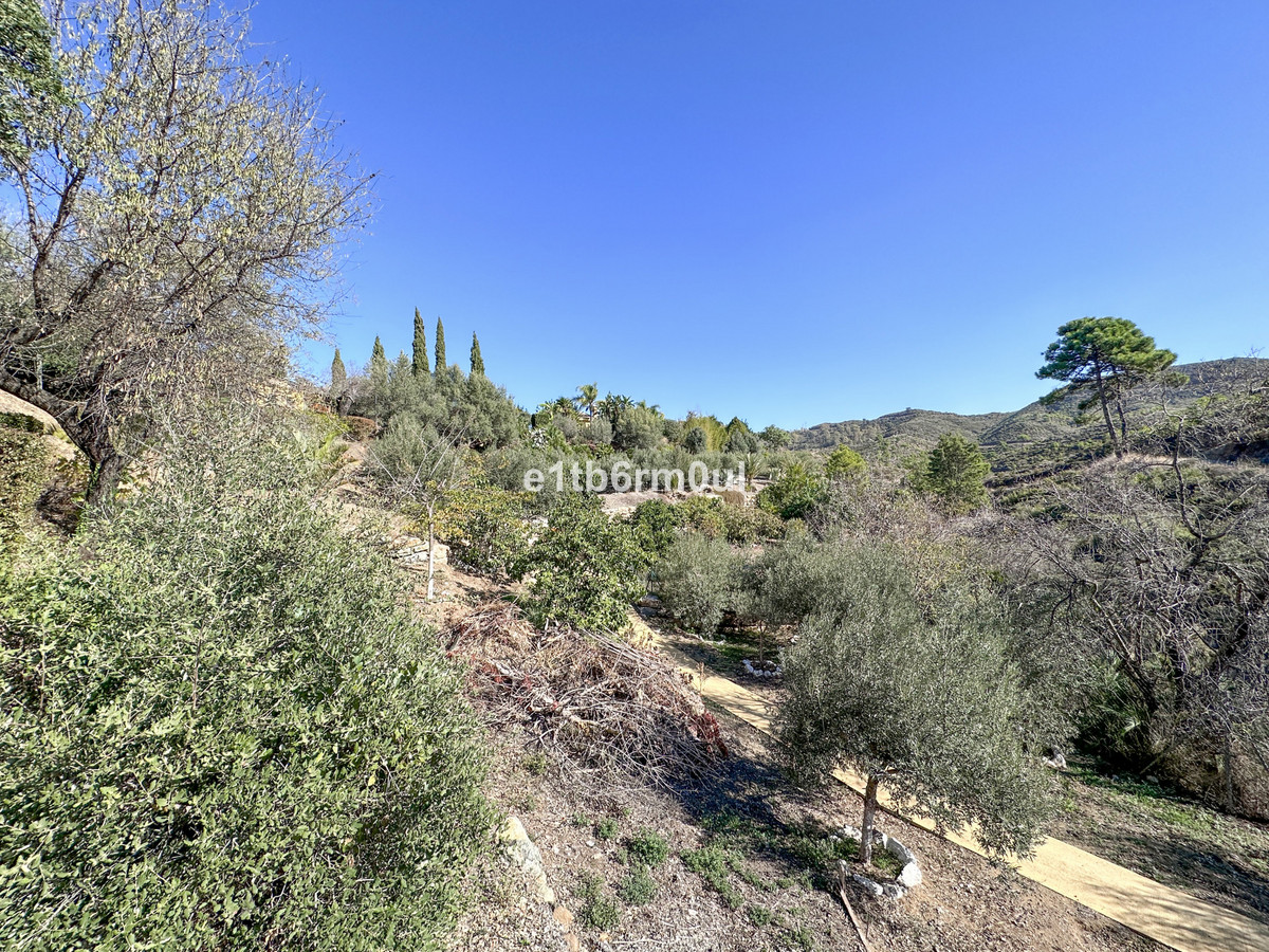Se vende Finca - Cortijo de 5 dormitorios en Costa Del Sol, Málaga, España