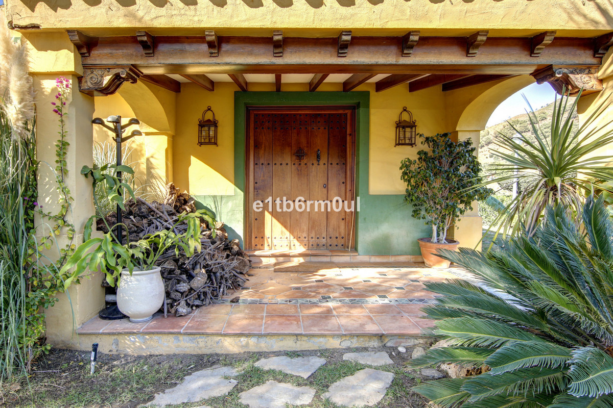 Se vende Finca - Cortijo de 5 dormitorios en Costa Del Sol, Málaga, España