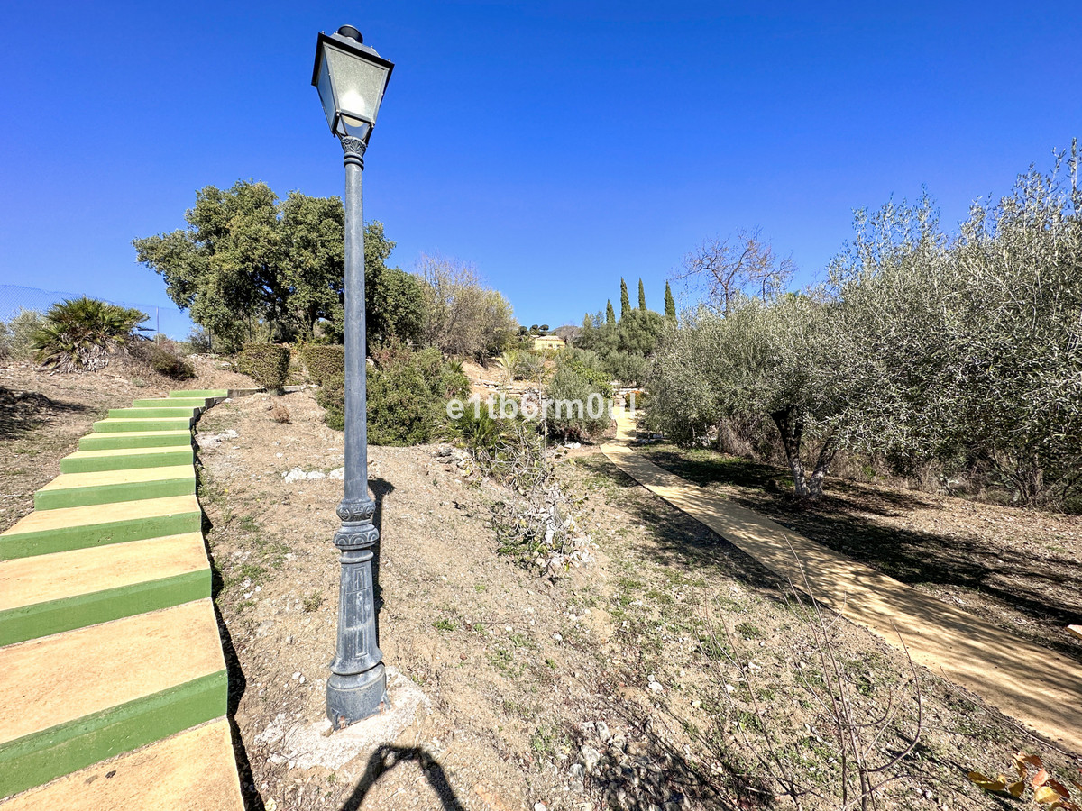 Se vende Finca - Cortijo de 5 dormitorios en Costa Del Sol, Málaga, España